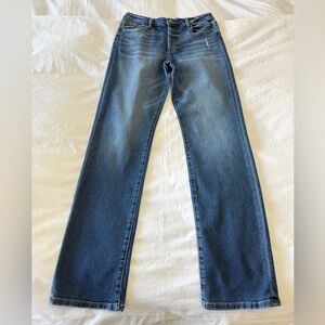 Evereve Women's Straight Leg Jeans in Medium Blue Wash